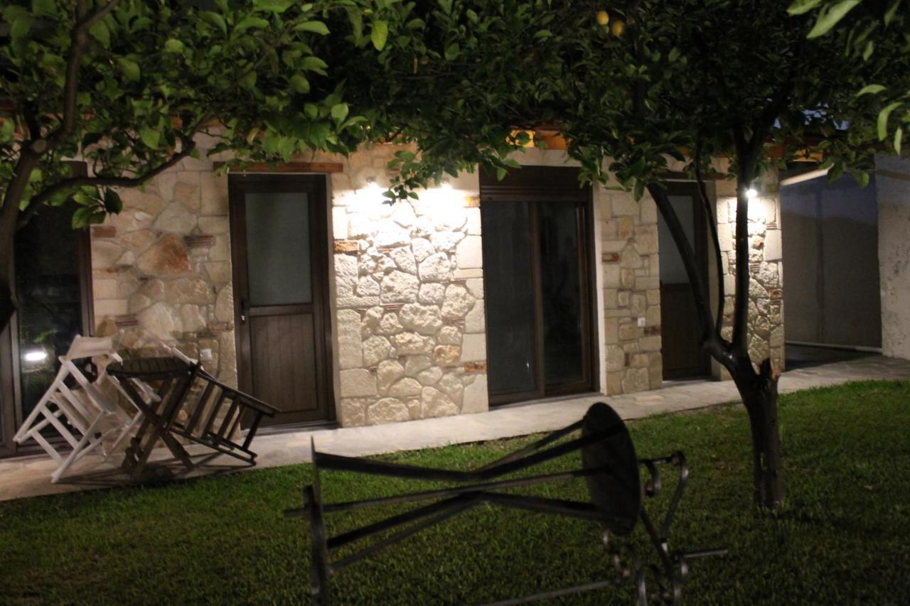Citrus Garden Apartman Néa Szkióni Kültér fotó