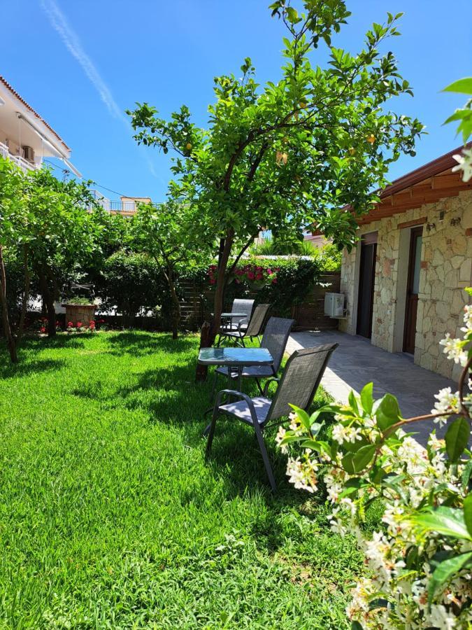 Citrus Garden Apartman Néa Szkióni Kültér fotó